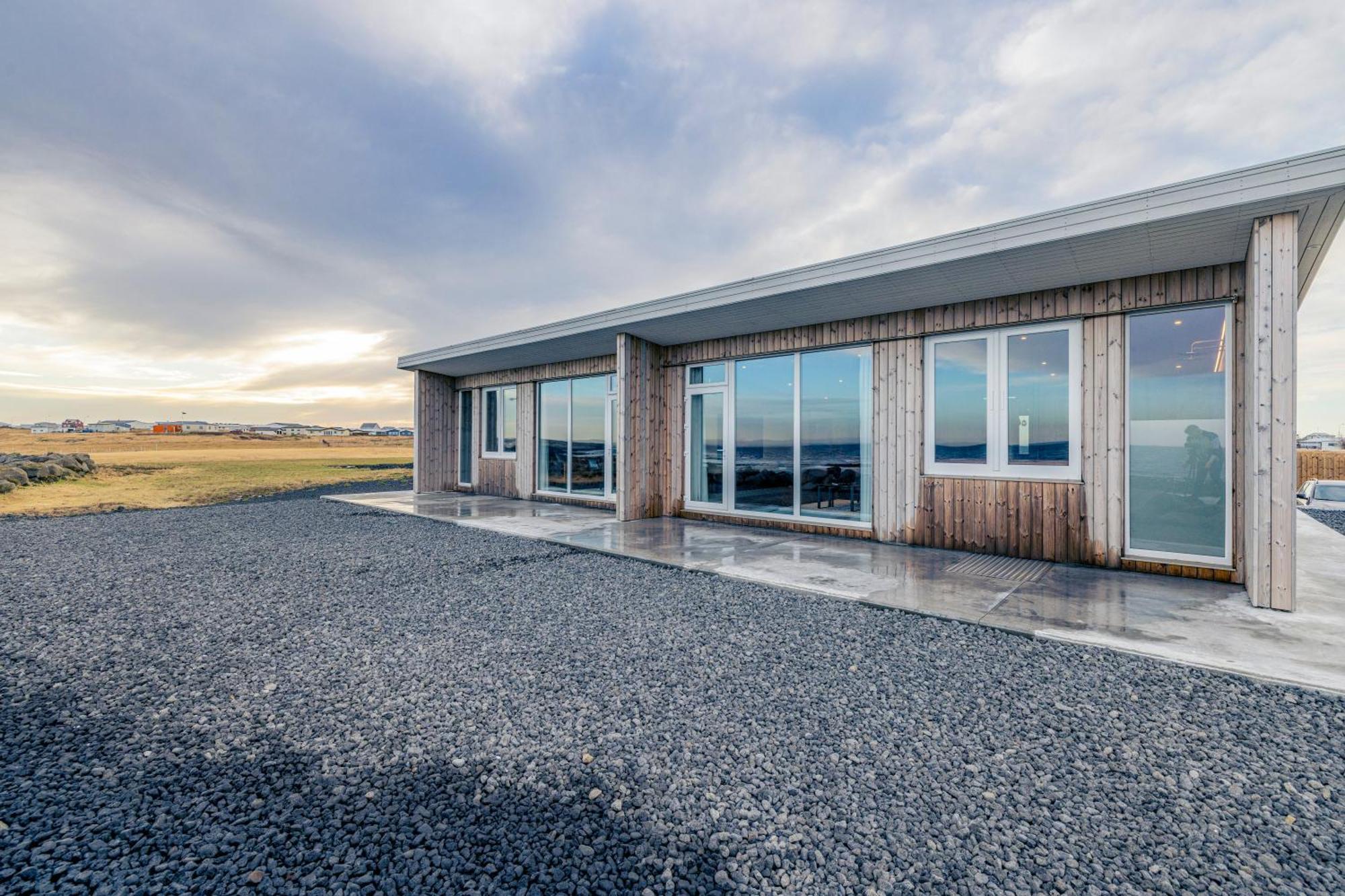Bay View Apartments Gardur Exterior photo
